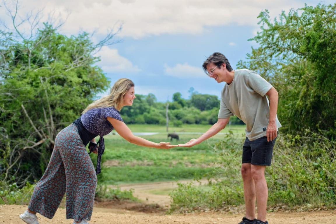 Silent River Cottage ウダワラウェ エクステリア 写真